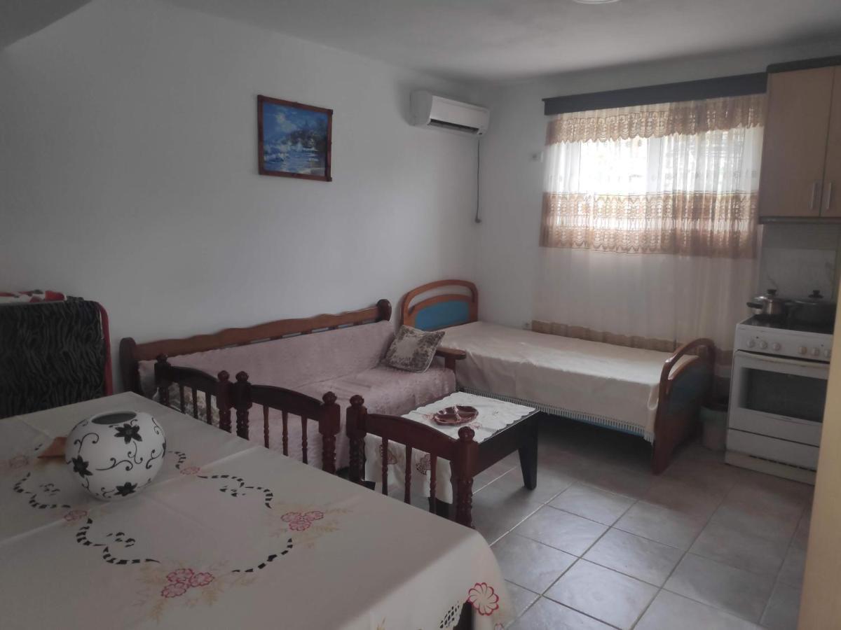 Zani Apartment Sarandë Exterior foto